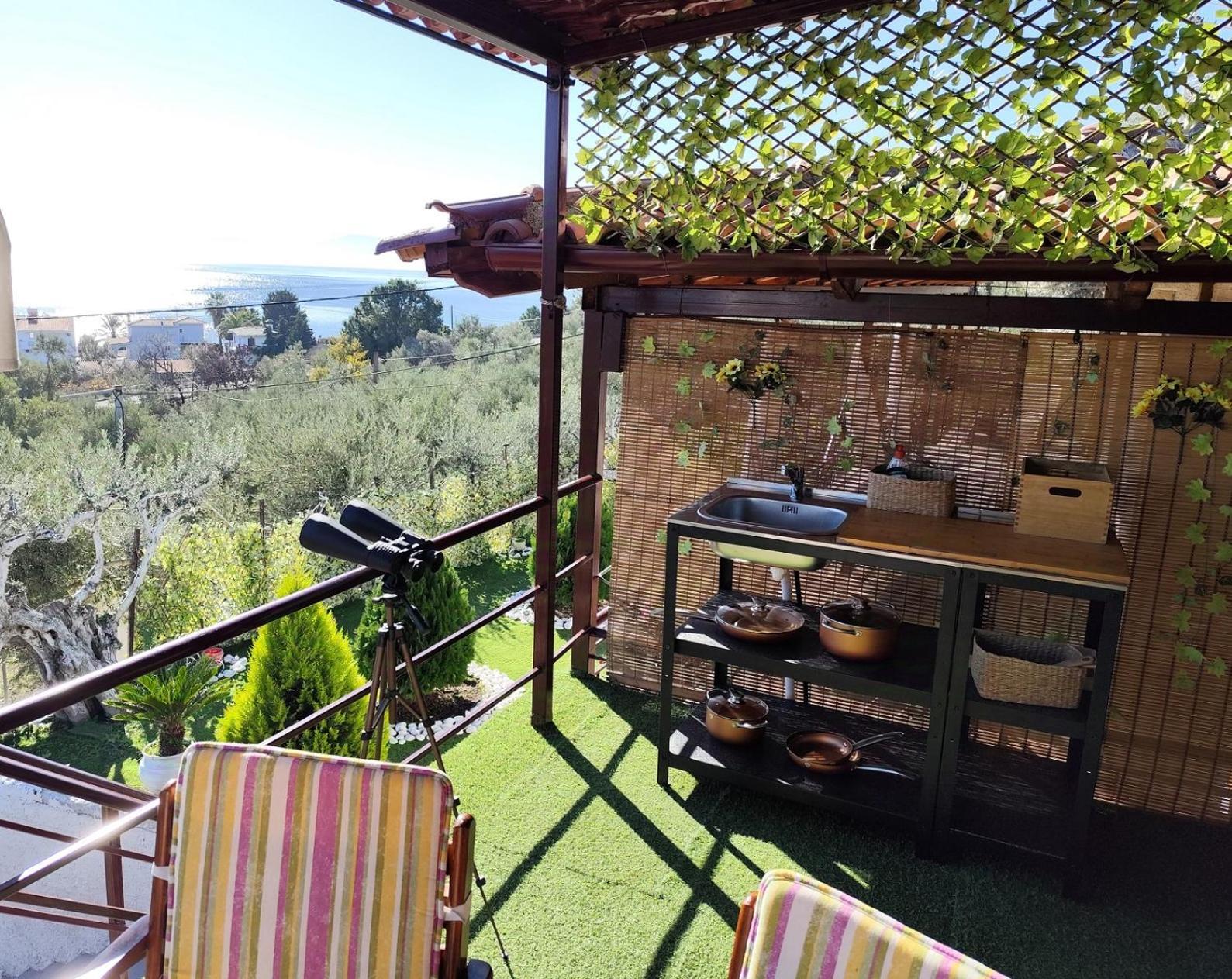 דירות לאוטרה אדיפסאו Cozy House With Amazing View! מראה חיצוני תמונה