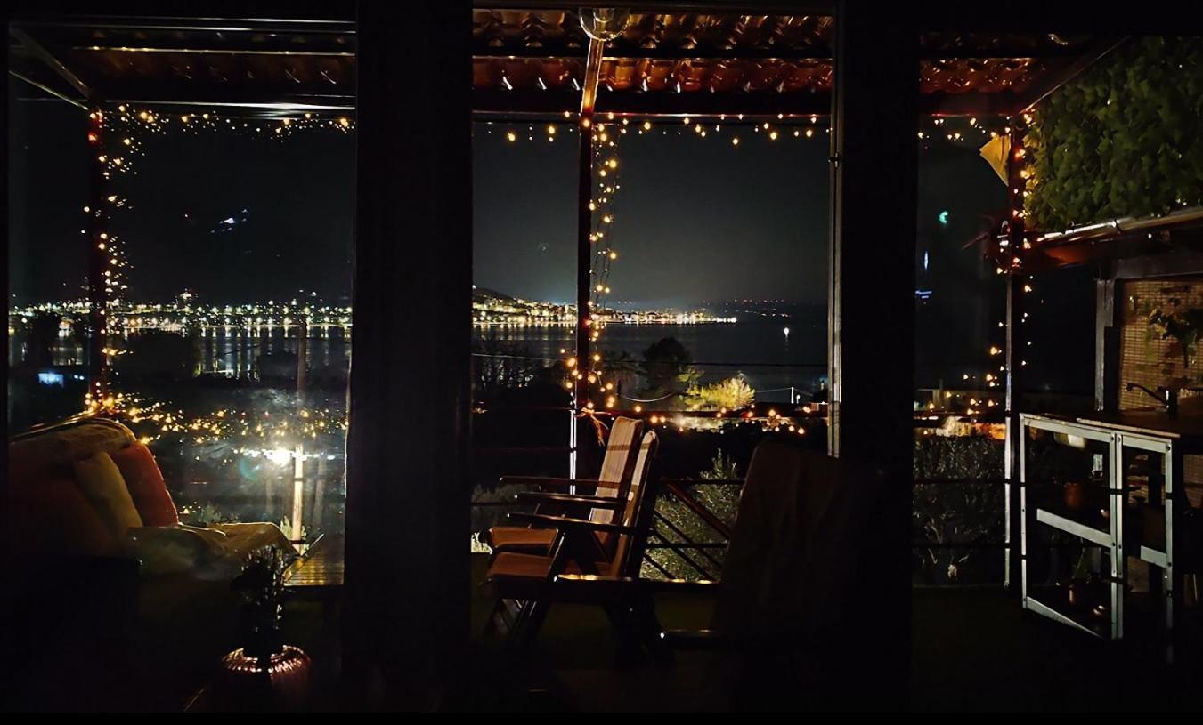 דירות לאוטרה אדיפסאו Cozy House With Amazing View! מראה חיצוני תמונה